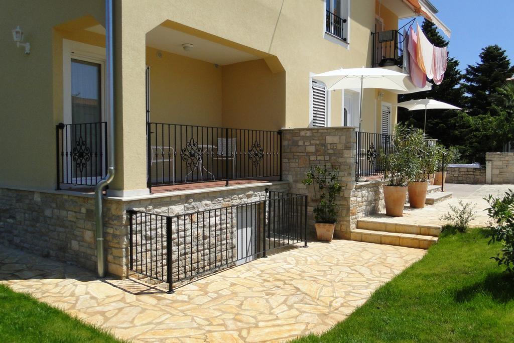 Apartments Villa Ela Umag Ngoại thất bức ảnh