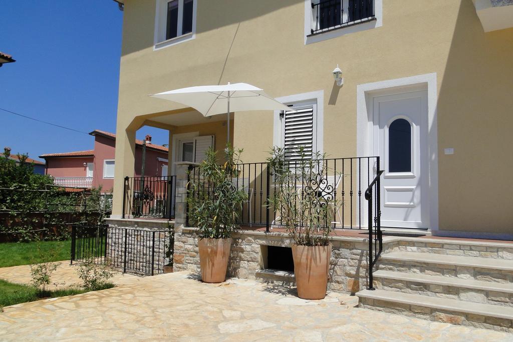 Apartments Villa Ela Umag Ngoại thất bức ảnh