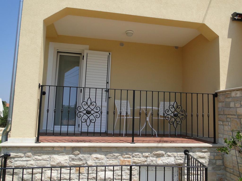 Apartments Villa Ela Umag Ngoại thất bức ảnh