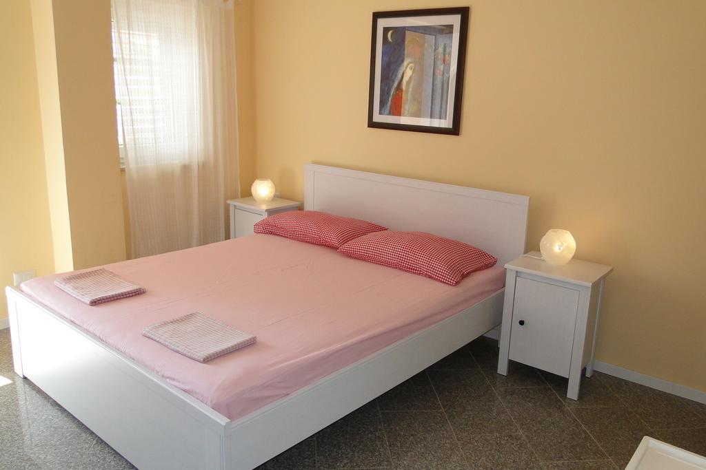 Apartments Villa Ela Umag Ngoại thất bức ảnh
